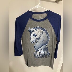 Indianapolis Colts Women's shirt size medium VGUC - Vardgarden